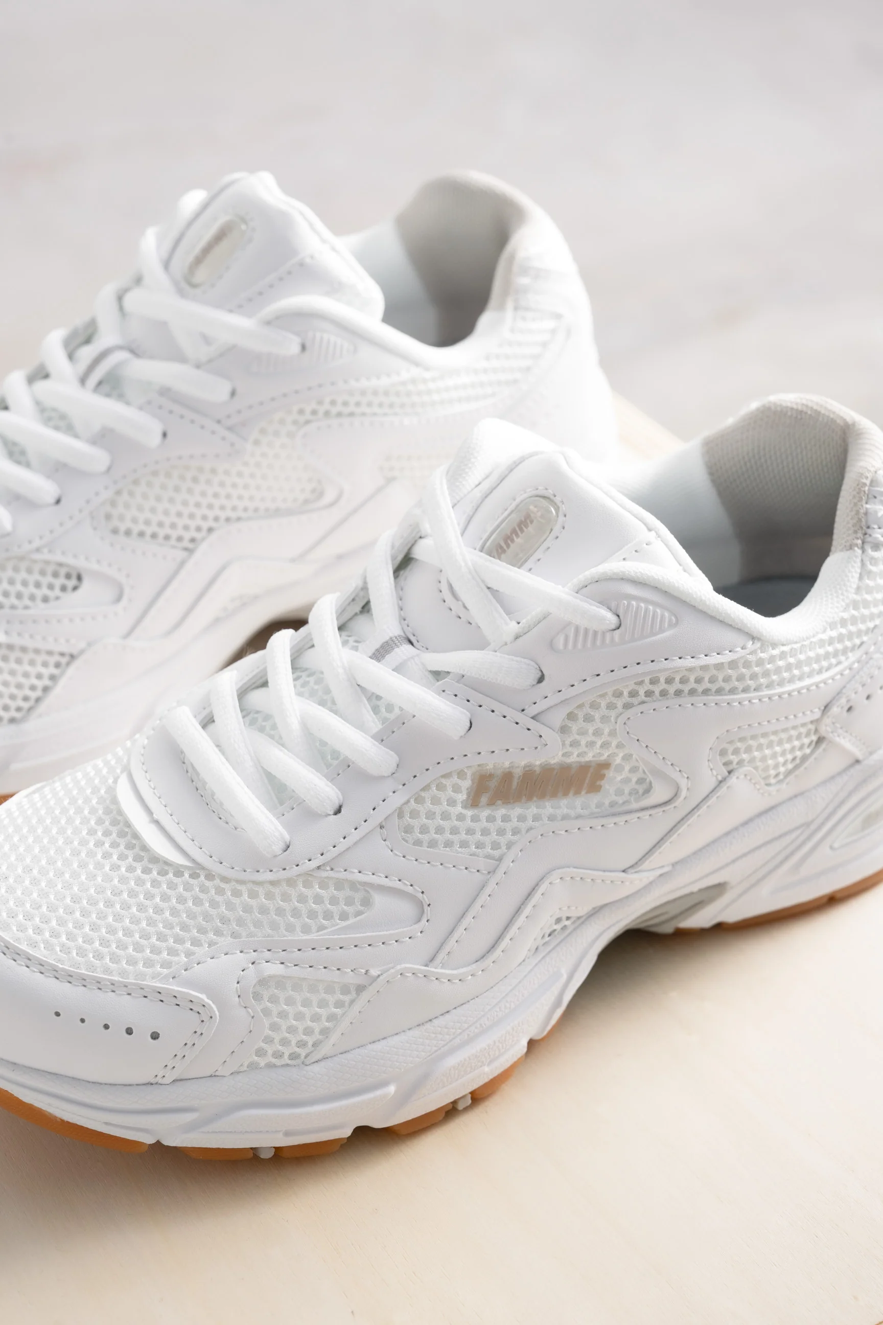 90S Trainers - Image 8