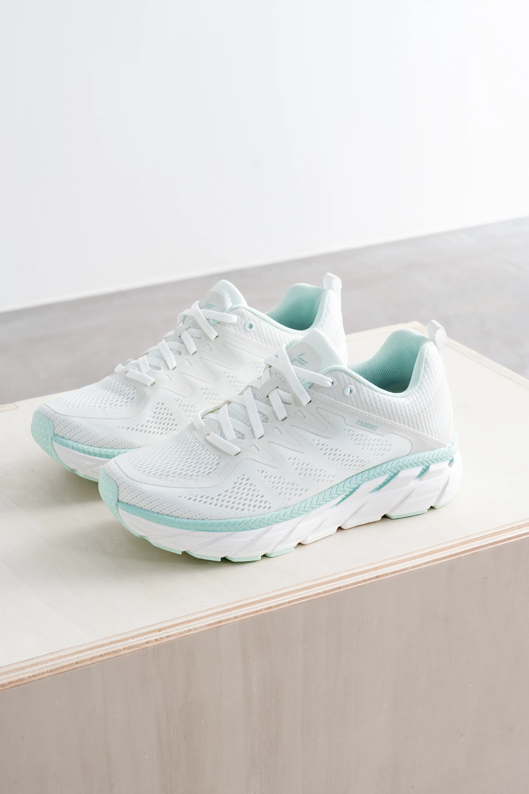 Endorphin RX1 Shoes - Image 24