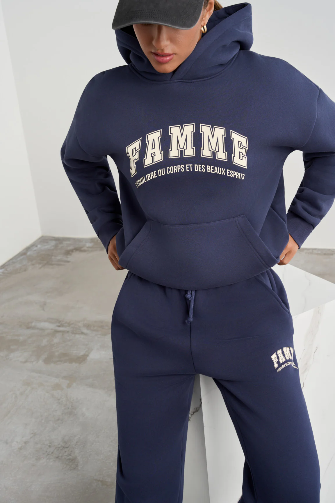 Équilibre Oversized Hoodie - Image 11