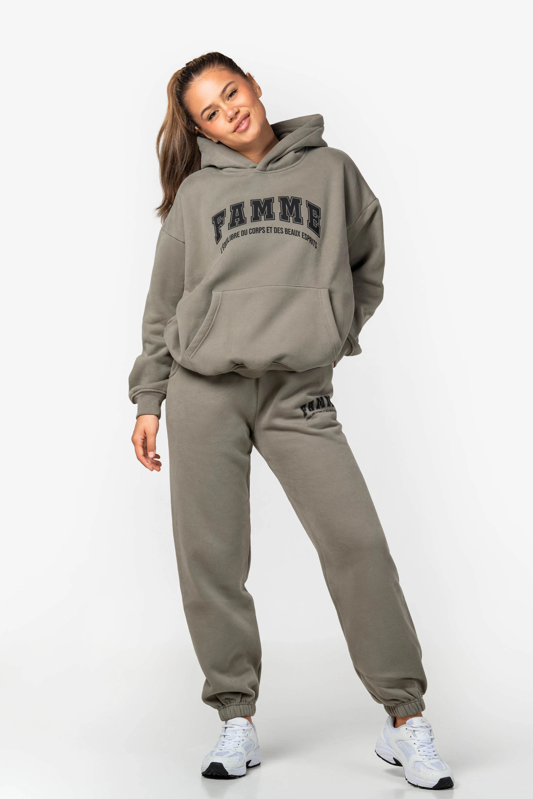 Équilibre Oversized Hoodie - Image 18