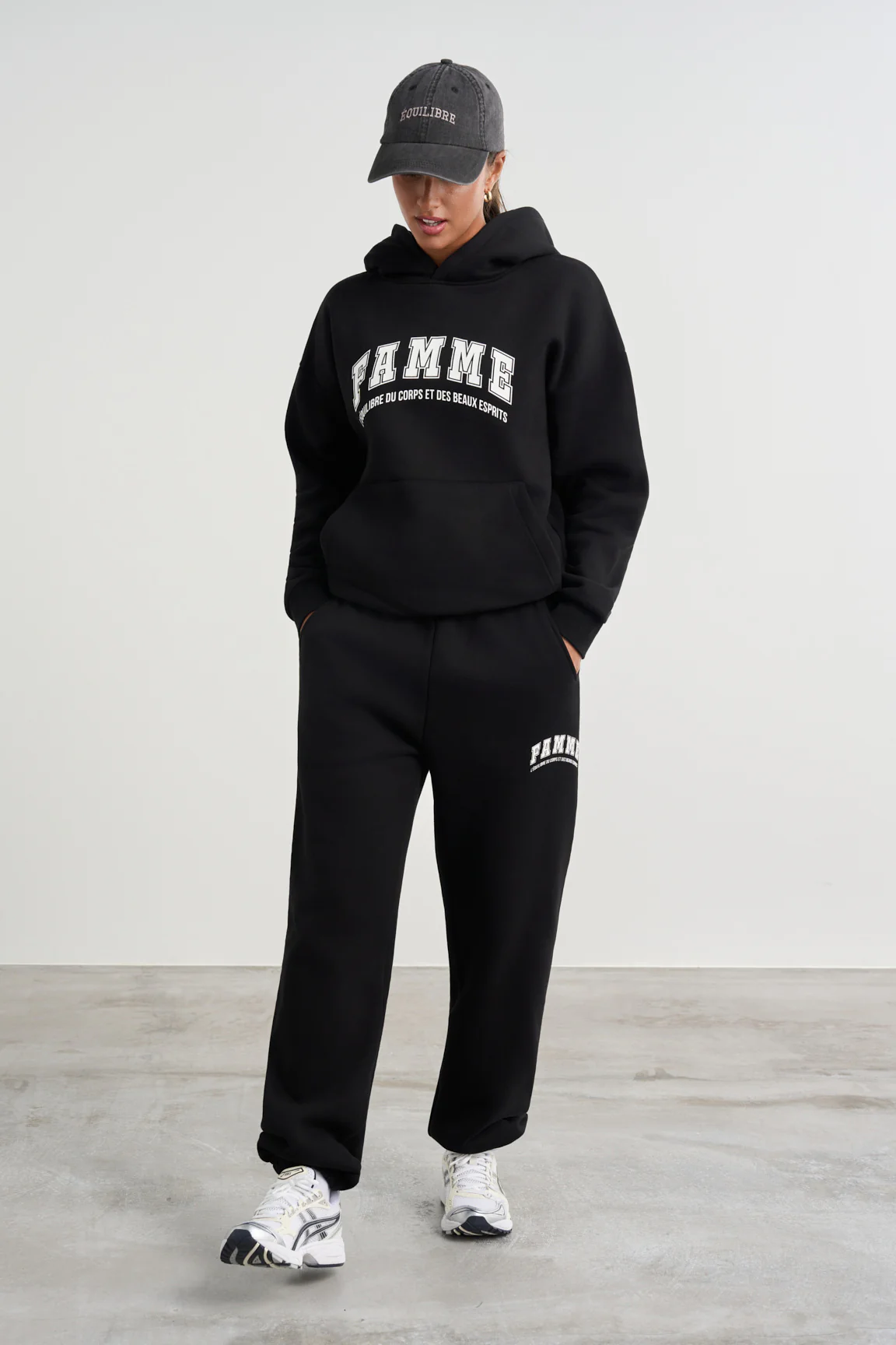 Équilibre Oversized Hoodie - Image 9
