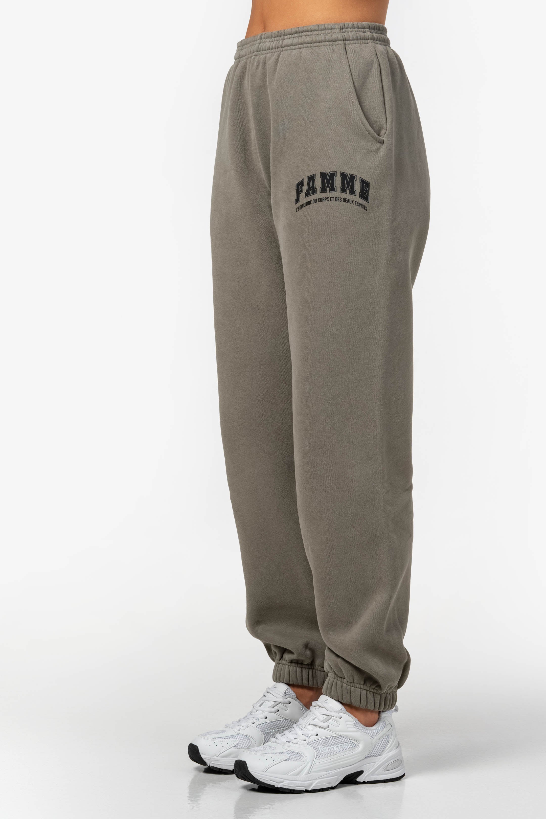 Équilibre Oversized Jogger - Image 14