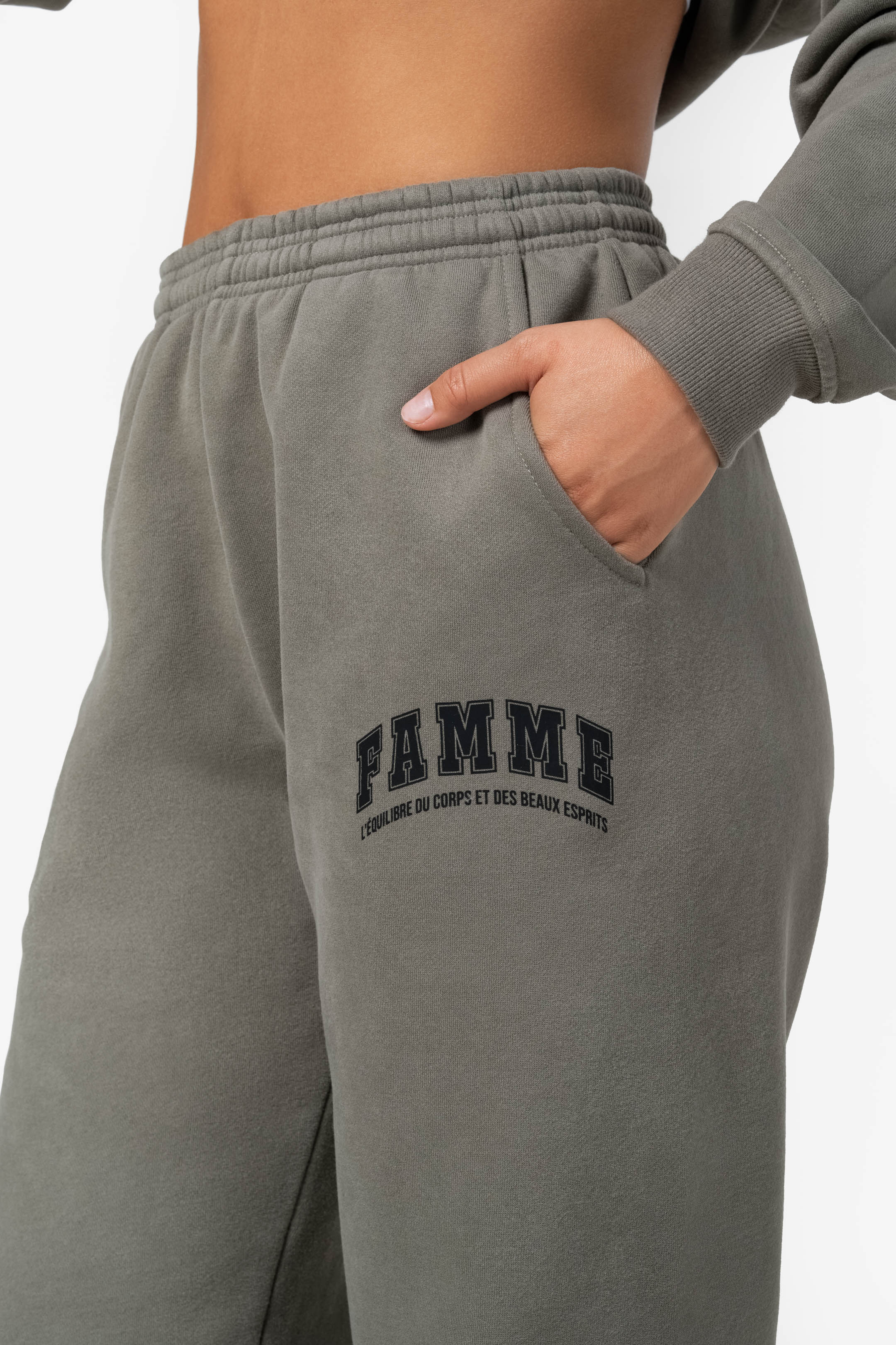 Équilibre Oversized Jogger - Image 18