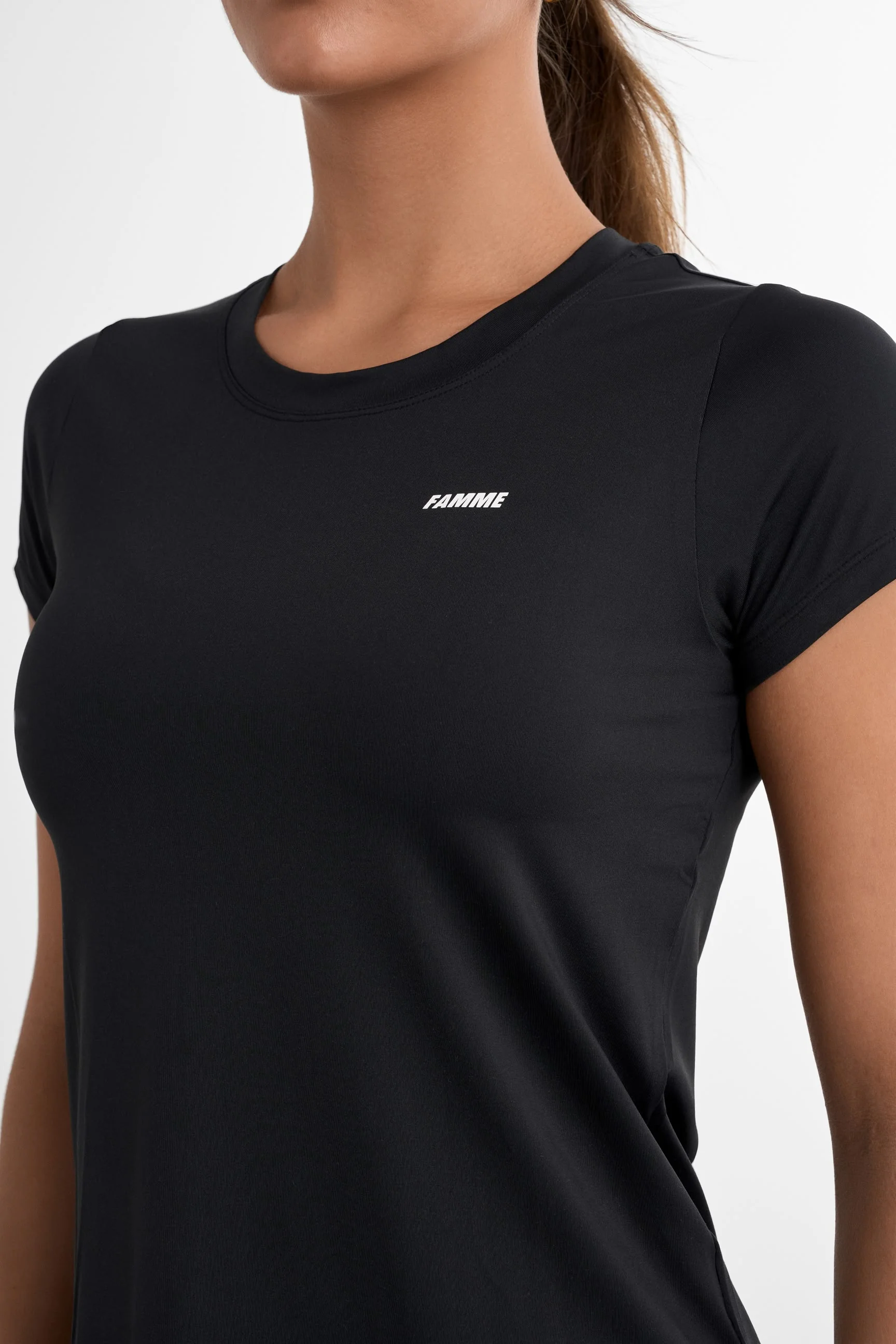 Essential T-shirt - Image 7