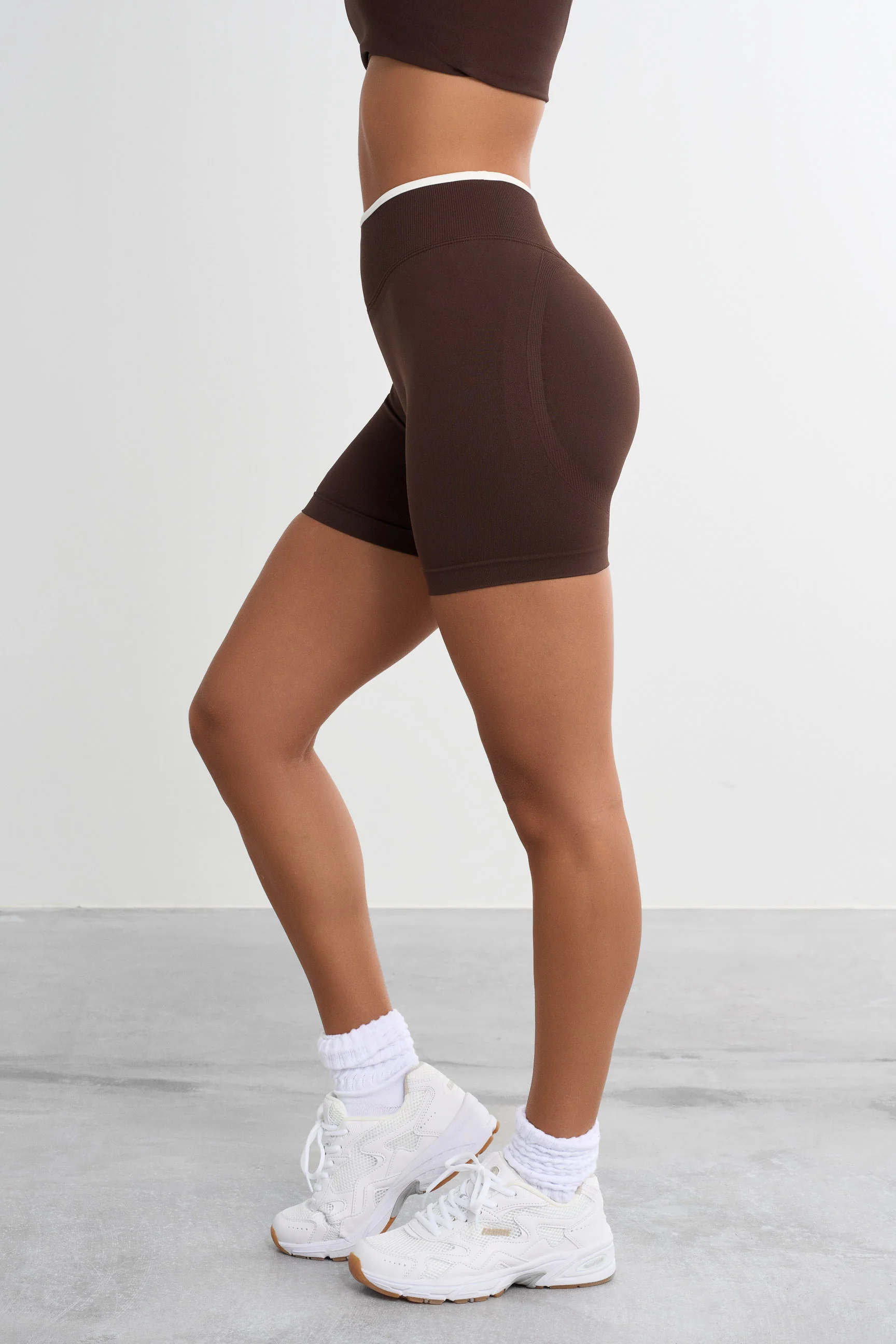 Forme Blanc Shorts - Image 18