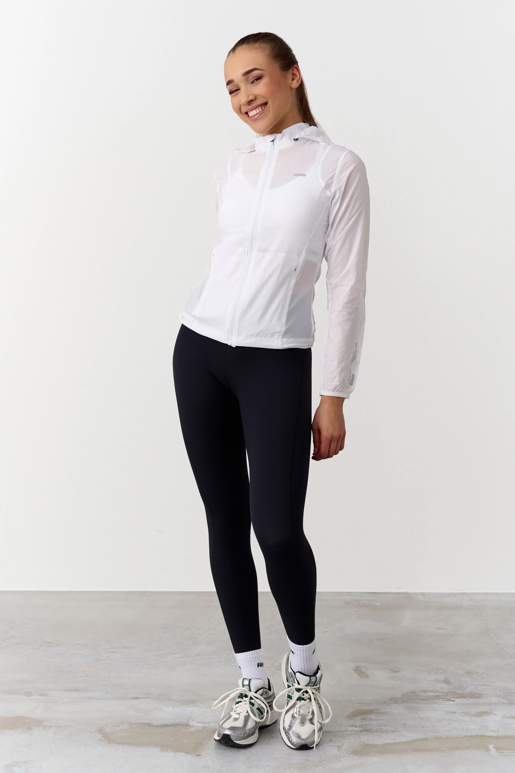 Pace Running Jacket - Image 11