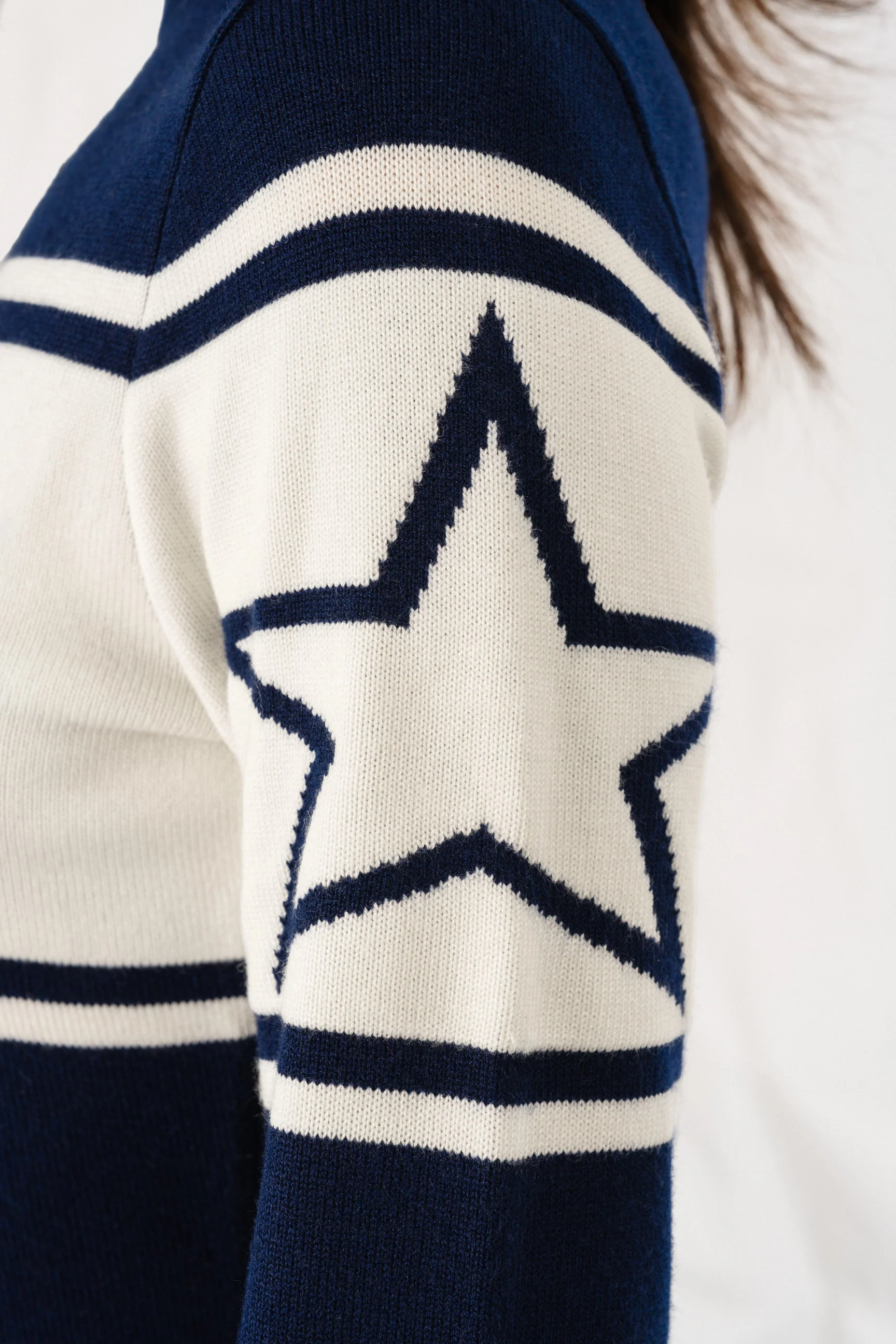 SKI Sweater - Image 18