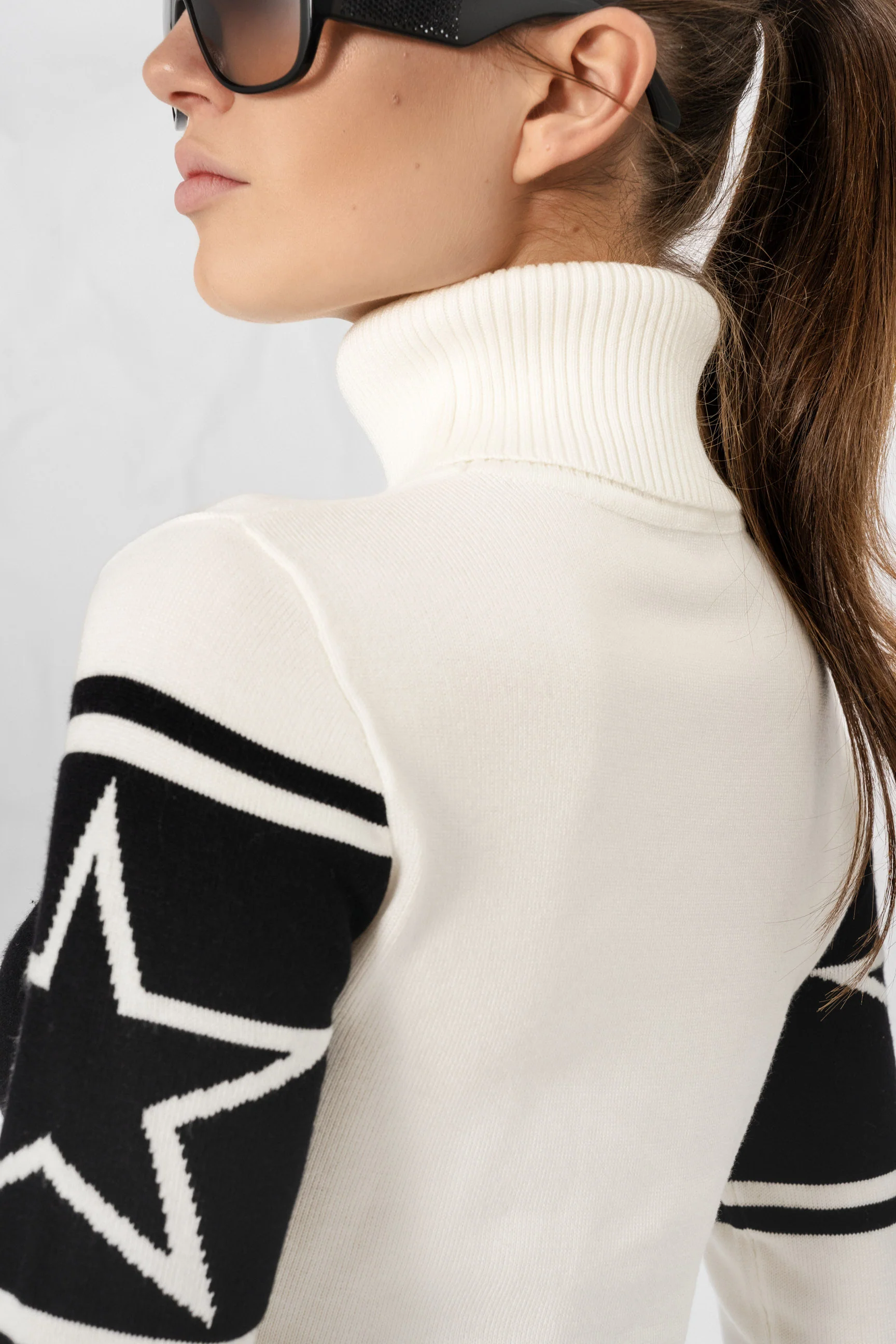 SKI Sweater - Image 7
