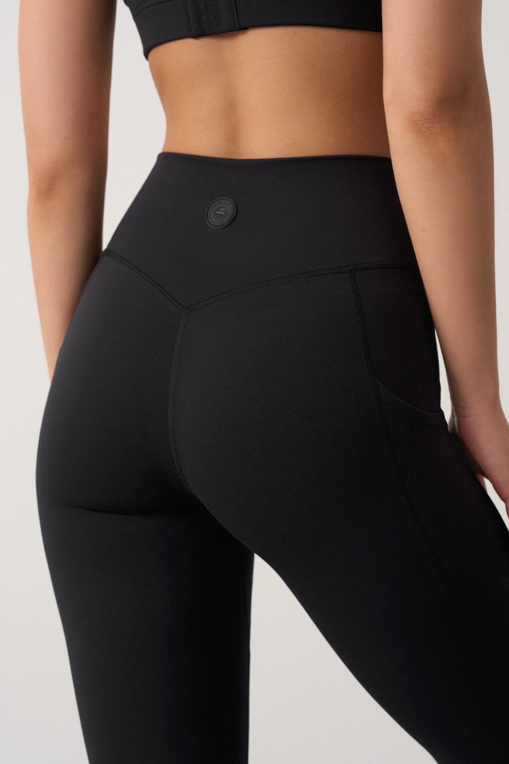 Softy Pocket Leggings - Image 6